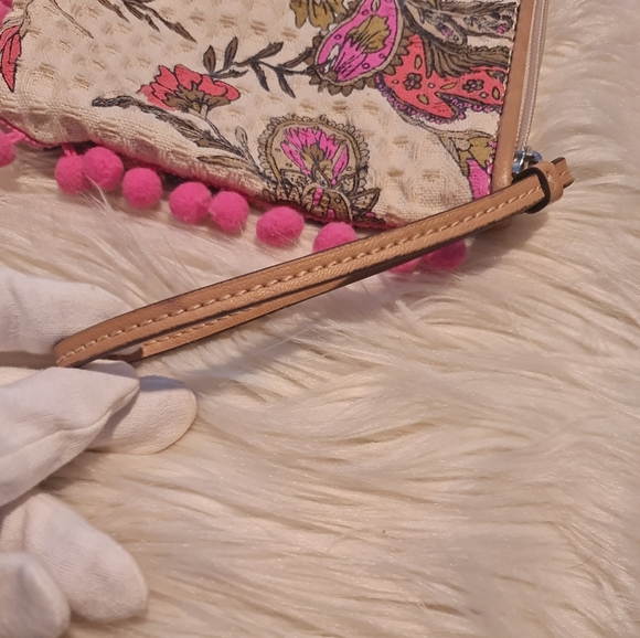 LOFT Wristlet Pink Pom Pom Paisley Pattern - Picture 6 of 8